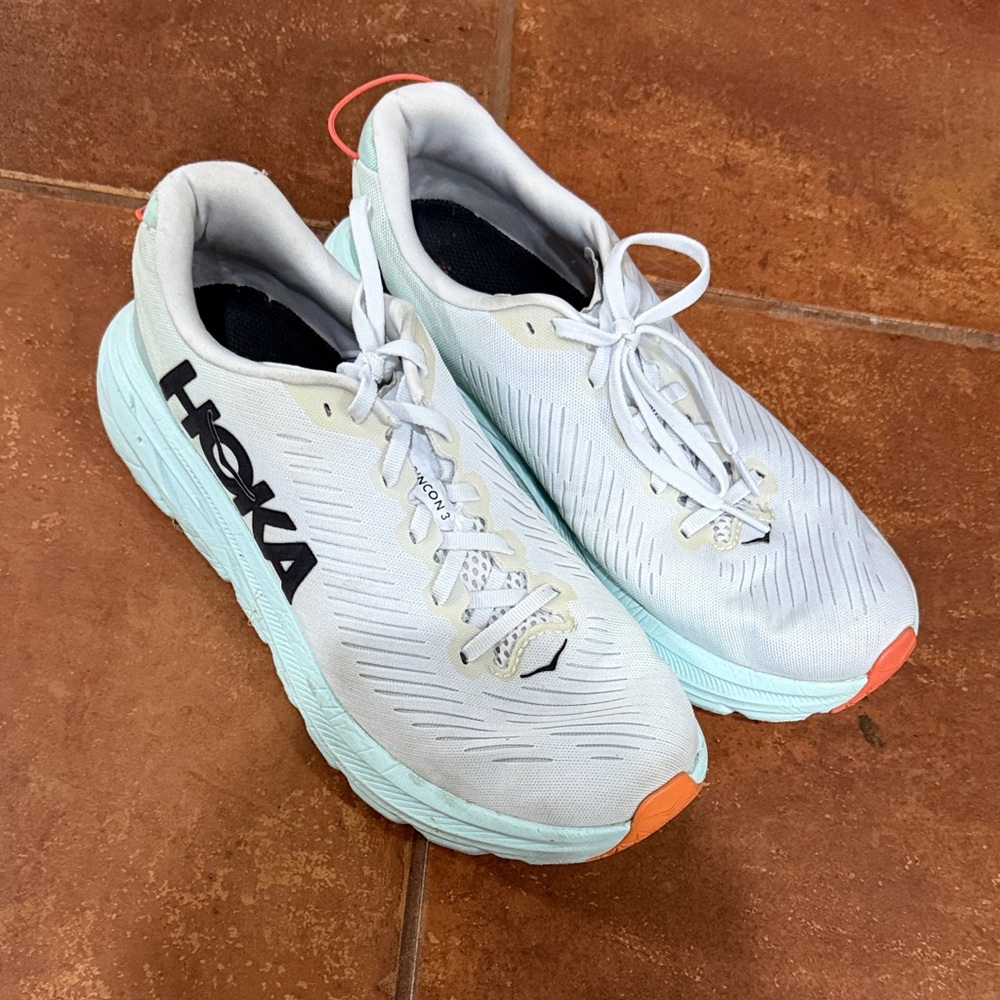 Women’s Rincon 3 Hoka tennis shoe